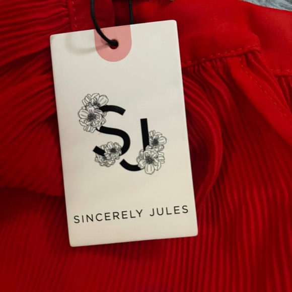 Red Ruffle dress - Picture 2 of 2